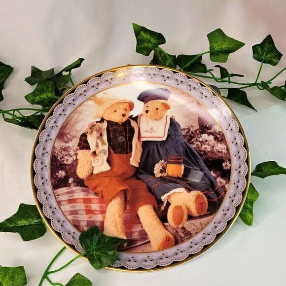 Collectable Plate. Teddy Tompkins. Collectable Bears. Enesco Co. Plate #7 - Picture 2 of 8